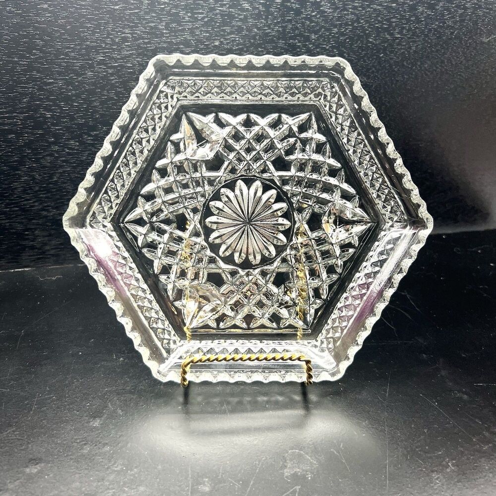 Anchor Hocking Wexford Diamond Pr. Glass Footed Hexagonal Shape Dish 1963